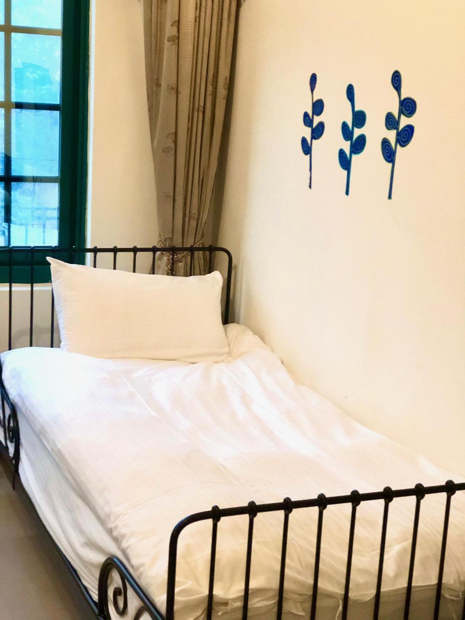 Green Window Homestay Hualien Buitenkant foto