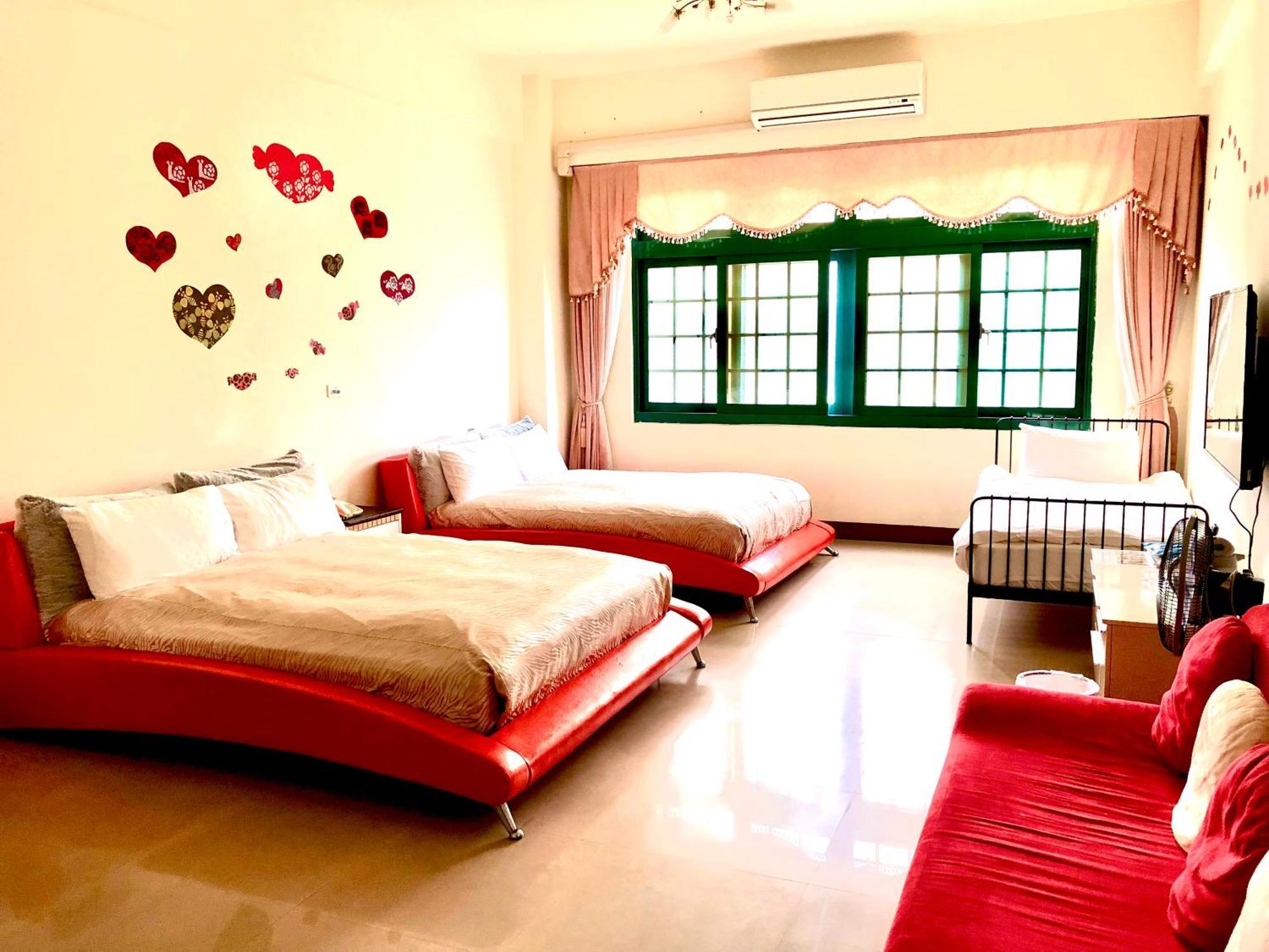 Green Window Homestay Hualien Buitenkant foto