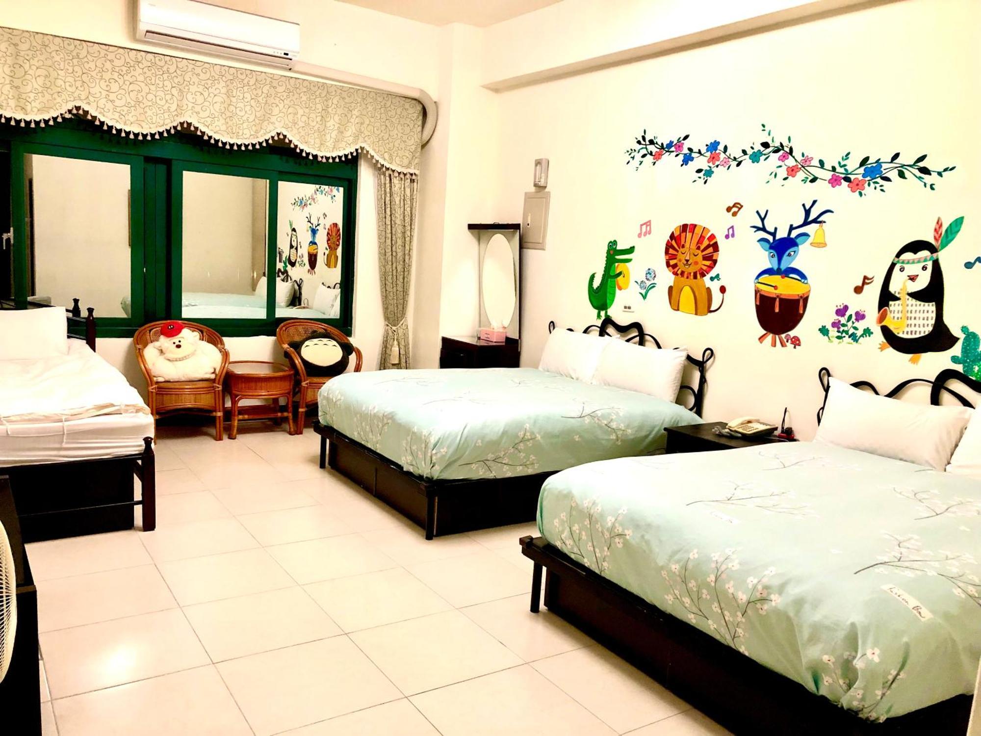 Green Window Homestay Hualien Buitenkant foto